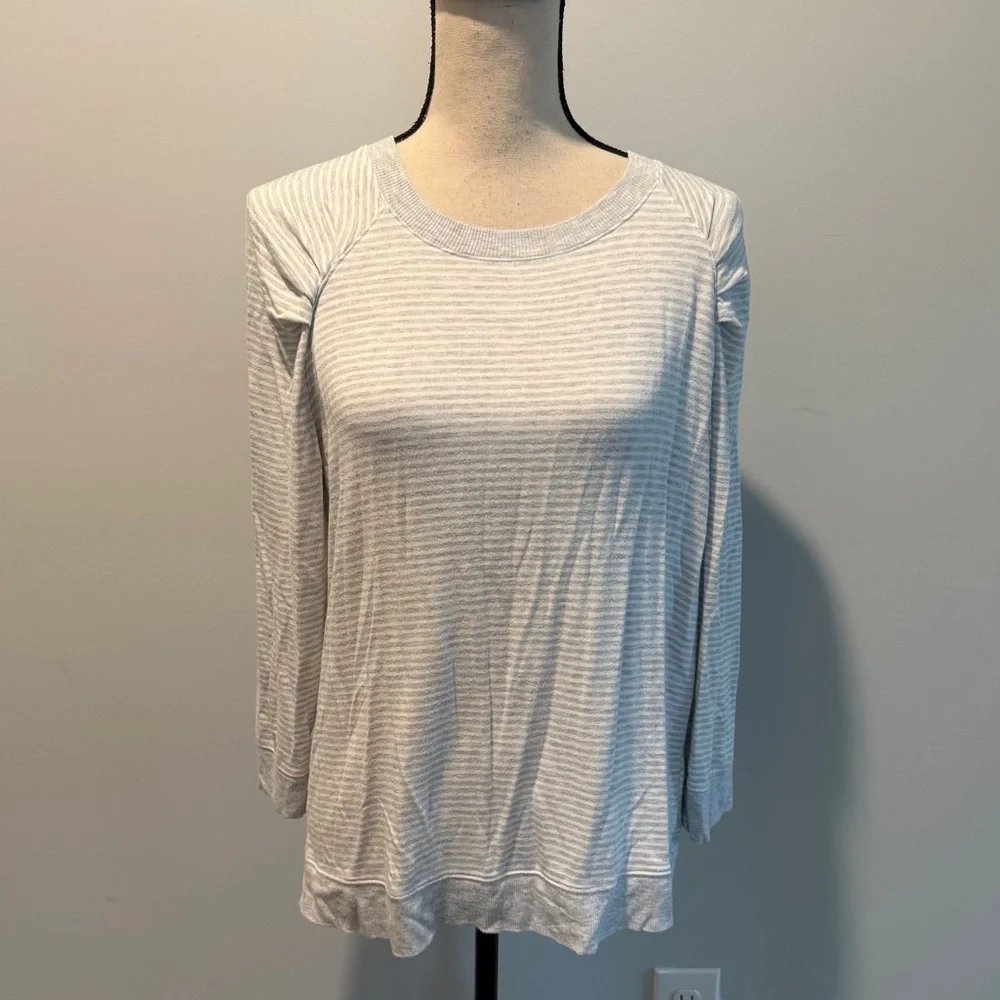 Haven Well Within Soft Gray Stripe Long Sleeve Pullover Sweatshirt Womens Medium - Picture 1 of 7